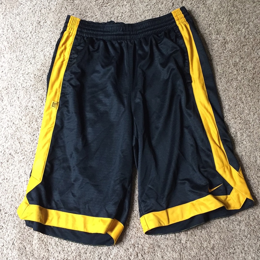 Men’s NIKE shorts